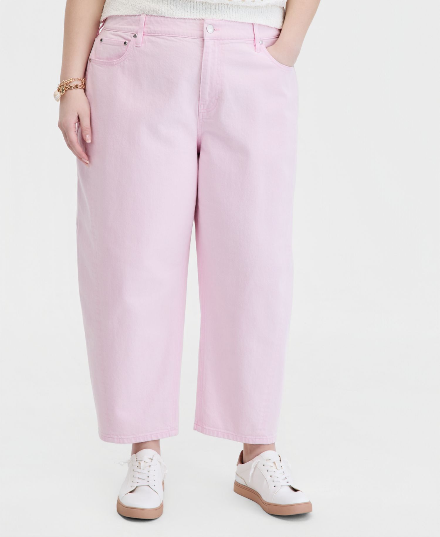 Trendy Plus Size Cropped Barrel-Leg Jeans