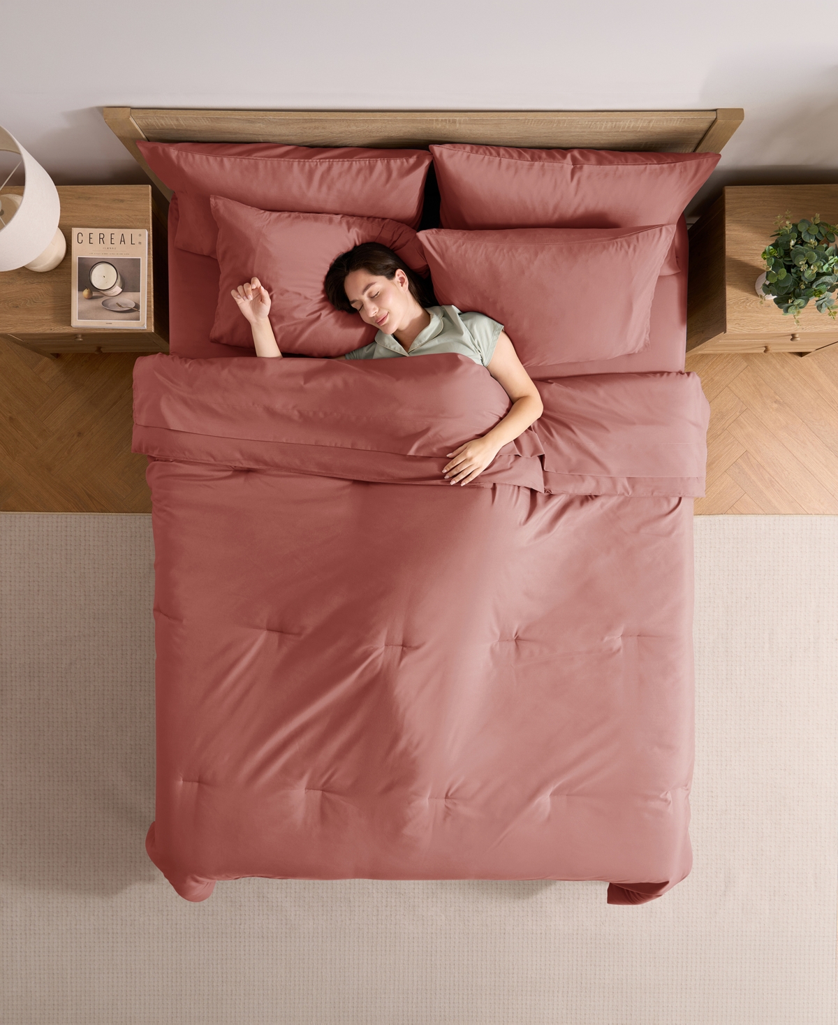 Nestl Luxury Soft Modern Design 7-Pc. Comforter Set