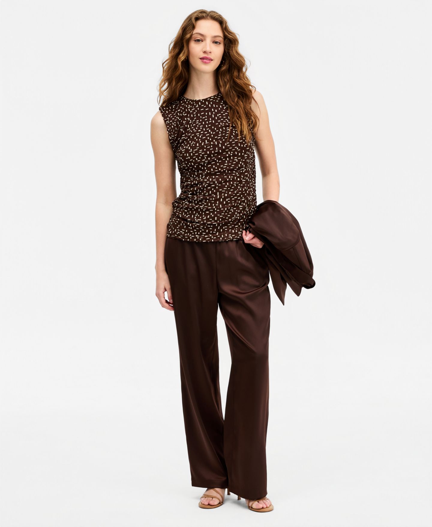 Женский топ Bar III Dot Print Mesh Top, цвет: Коричневый / Белый — фото 2