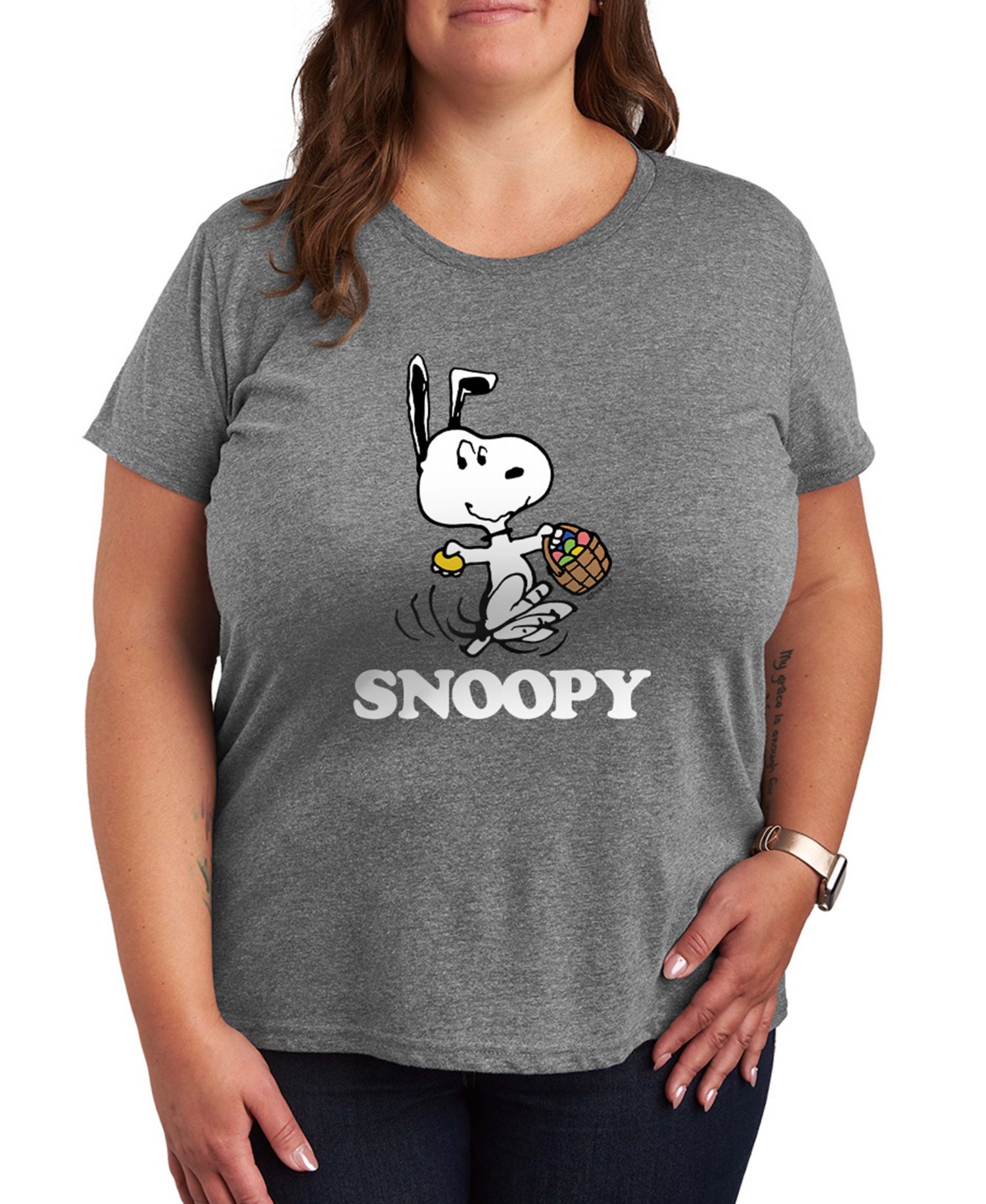 Plus Size Peanuts Snoopy Easter Graphic Crew Neck T-Shirt