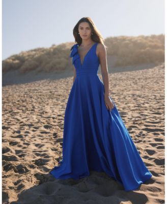 Women's Crepe Sleeveless Plunge Neck Ballgown With Bow Dresses