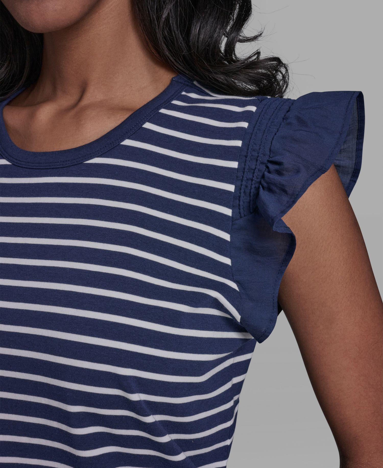 Women's Sleeveless Crewneck Knitted Top