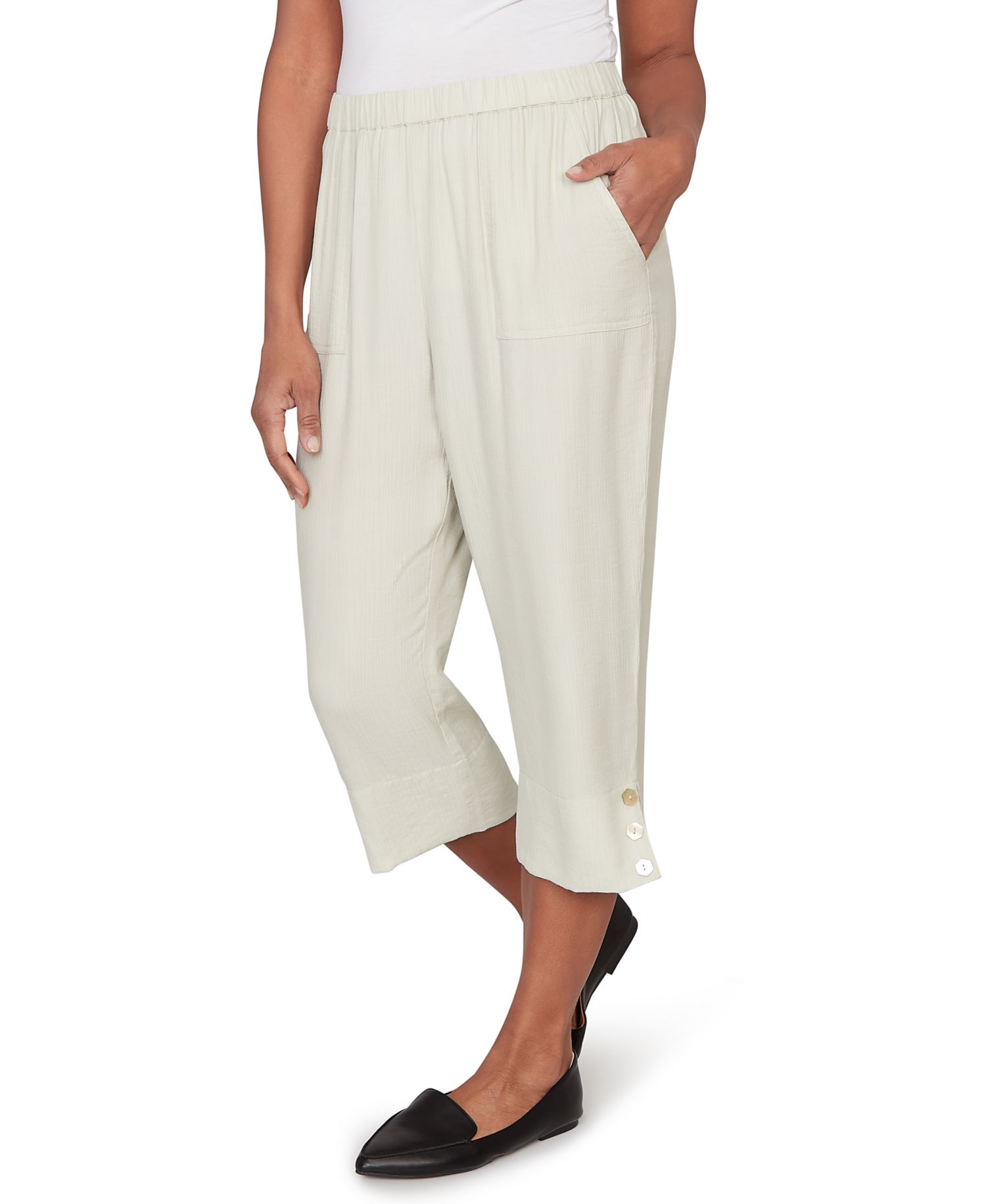 Petite Vintage Charm Relaxed Front Pocket Capri Pants