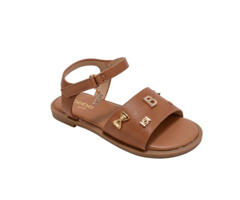 Сандалии Bebe Fashion Sandals - Dressy Shoes with Decorative Metal Charms для девочек, цвет: Коньячный