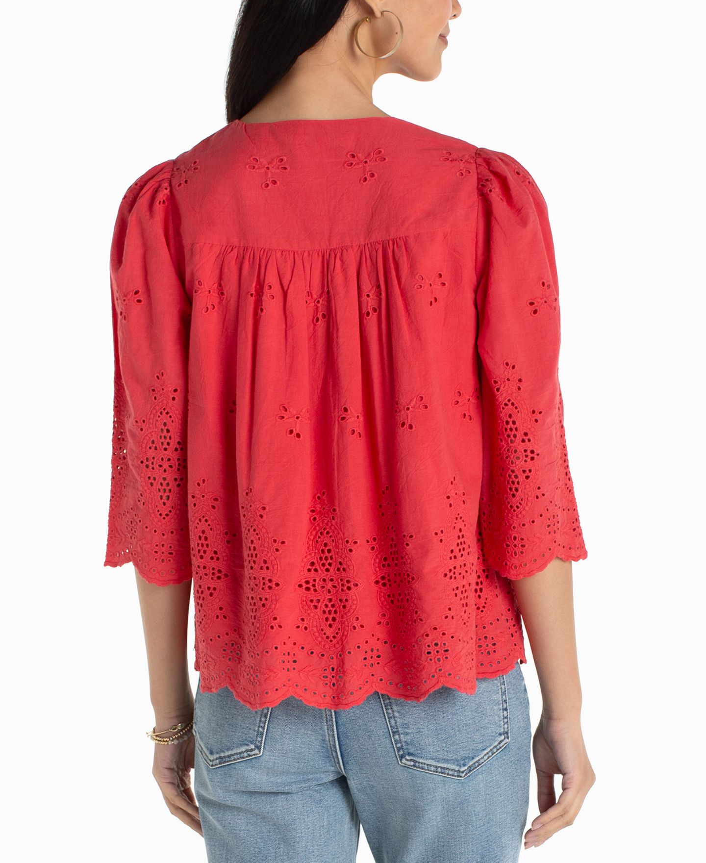 Женский топ Liverpool Los Angeles Petite V-Neck Eyelet Woven Top, цвет: Вишнёвый розовый — фото 3