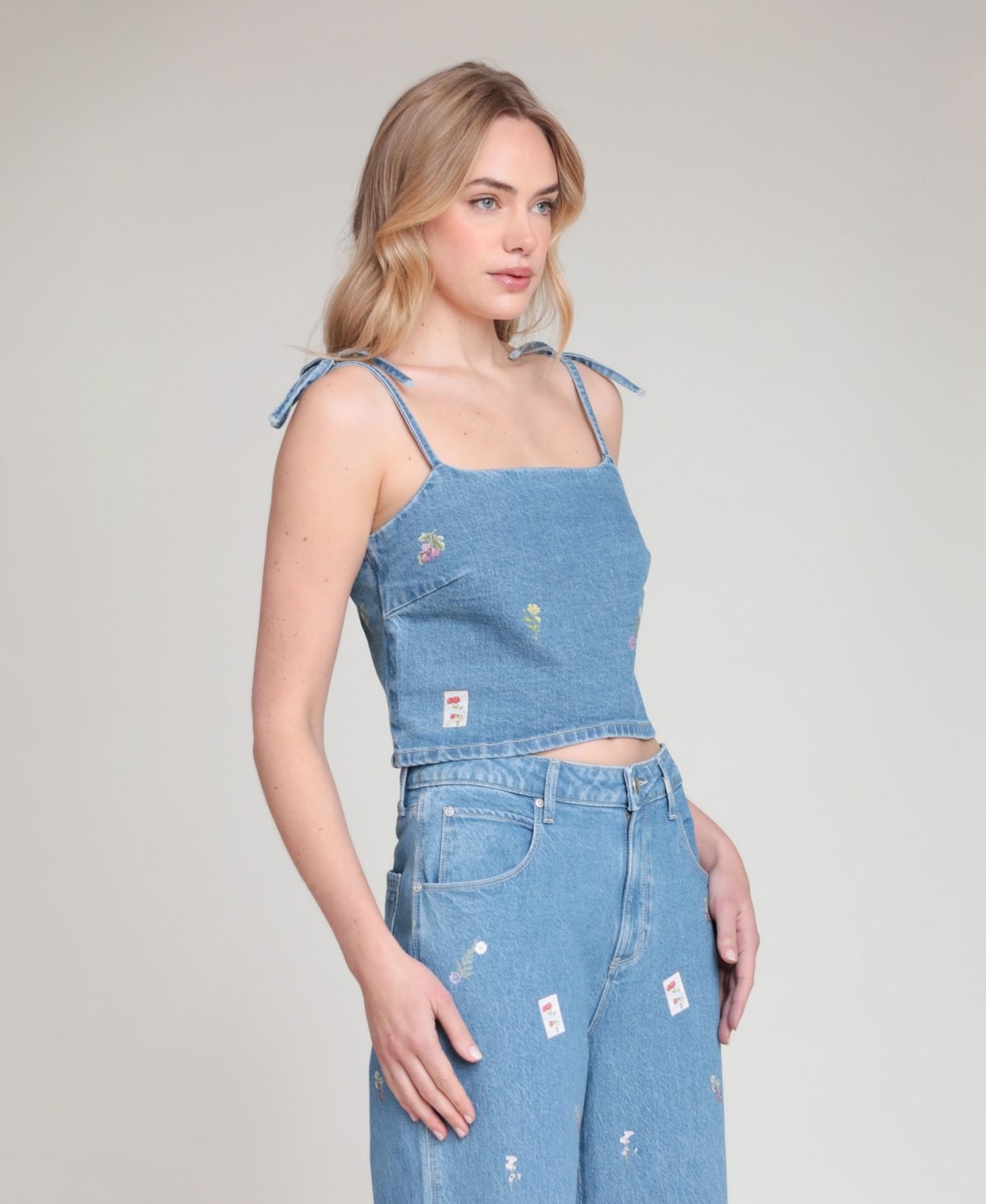 Avec Les Filles Women's Denim Tie Top