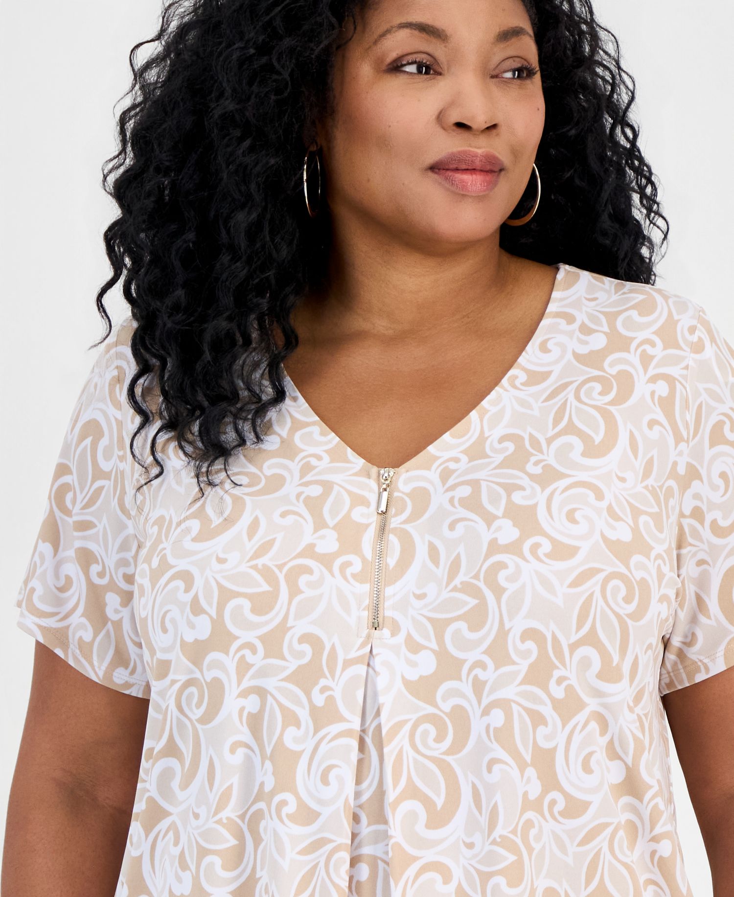 Petite Scroll Zipper V-Neck Top