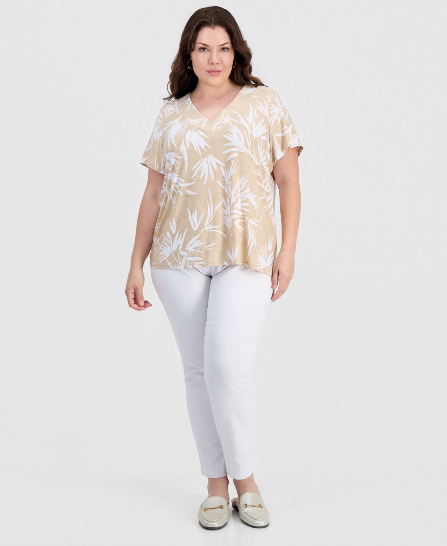 Petite Printed Short Sleeve V-Neck Jacquard Top