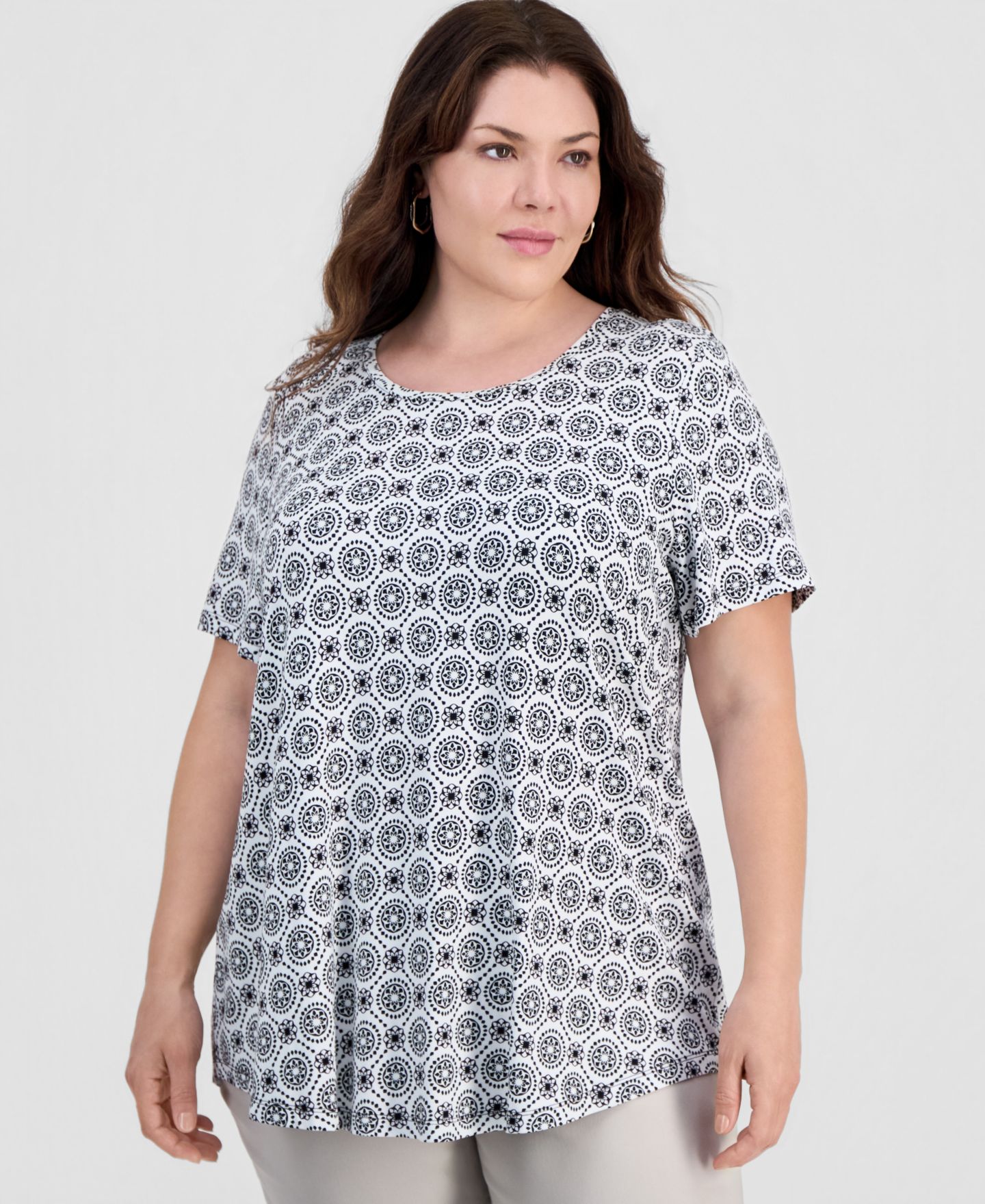Женский топ JM Collection Printed Scoop-Neck Short Sleeve Top, цвет: Яркий белый — фото 2