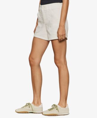 Women's Wander On Cuffed Hem Shorts