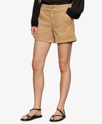 Women's Wander On Cuffed Hem Shorts