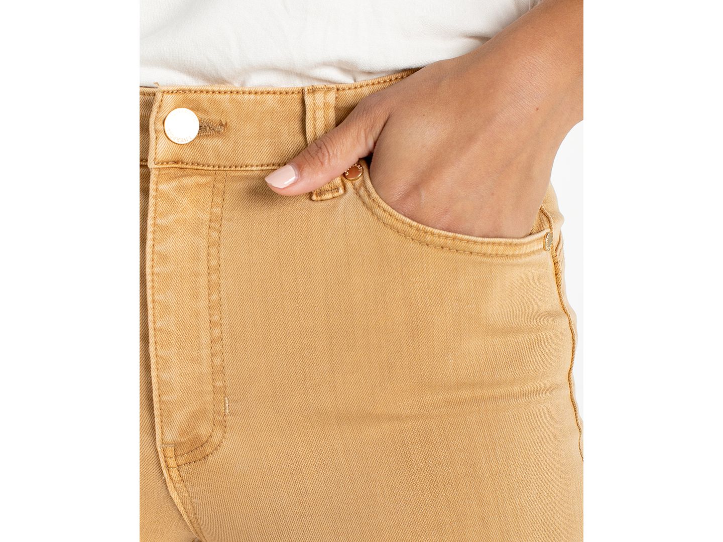 Женские джинсы Liverpool Los Angeles Petite Hannah Crop Flare Hugger, цвет: Straw — фото 2