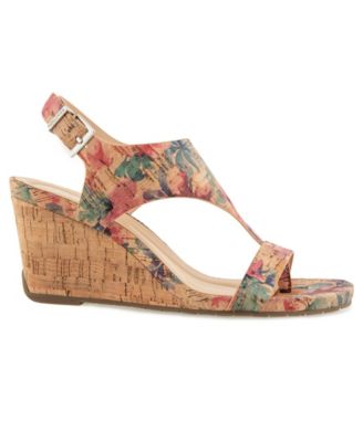 Women's Greatly Thong Almond Toe Wedge Sandals