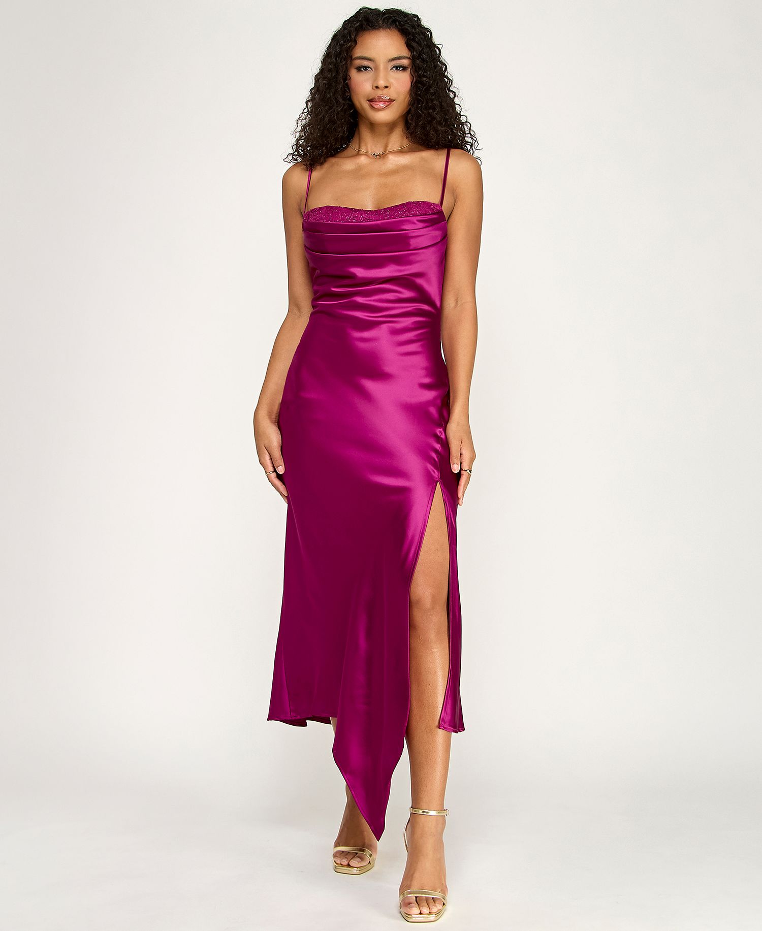 Emerald Sundae Juniors' Sweetheart Neck Dress (Med Pink)