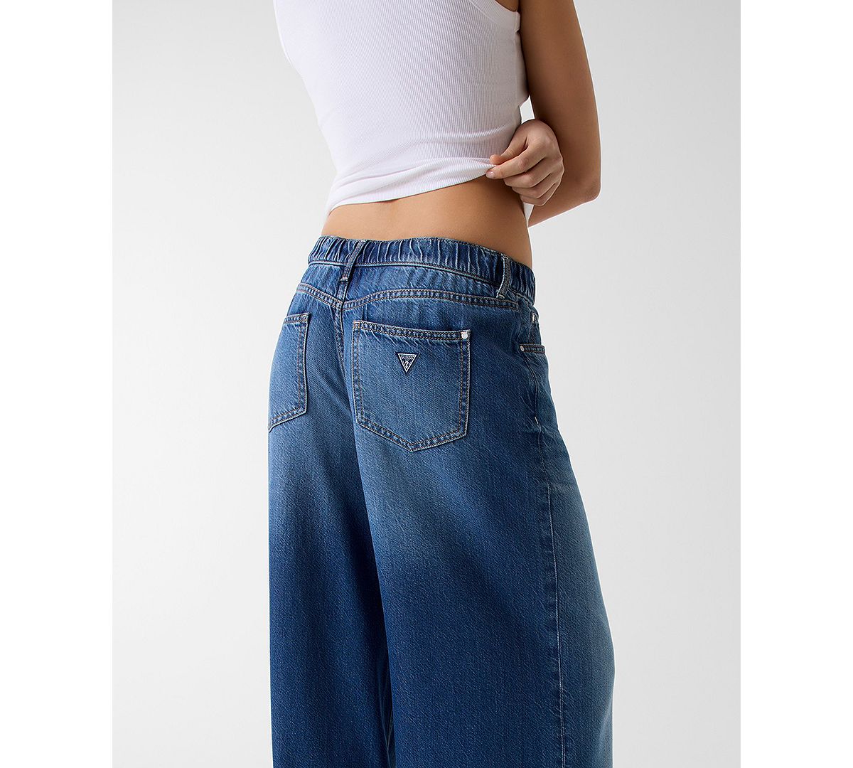 GUESS Women's Loose Wide-Leg Jeans view 3 — MAYCSS fashion products