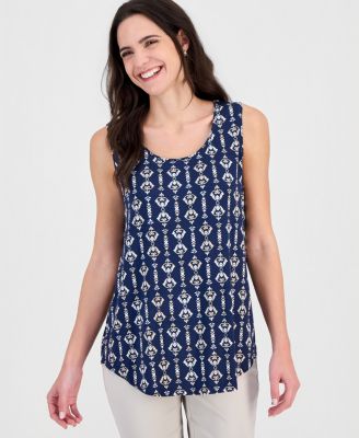 Petite Sleeveless Scoop Neck Tank Top