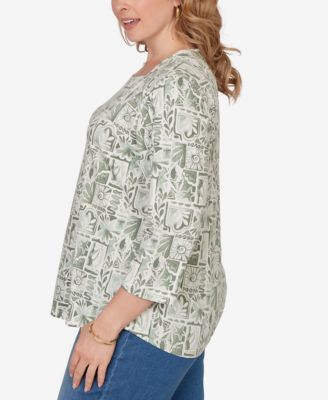 Plus Size Seashell Patchwork Knit Top