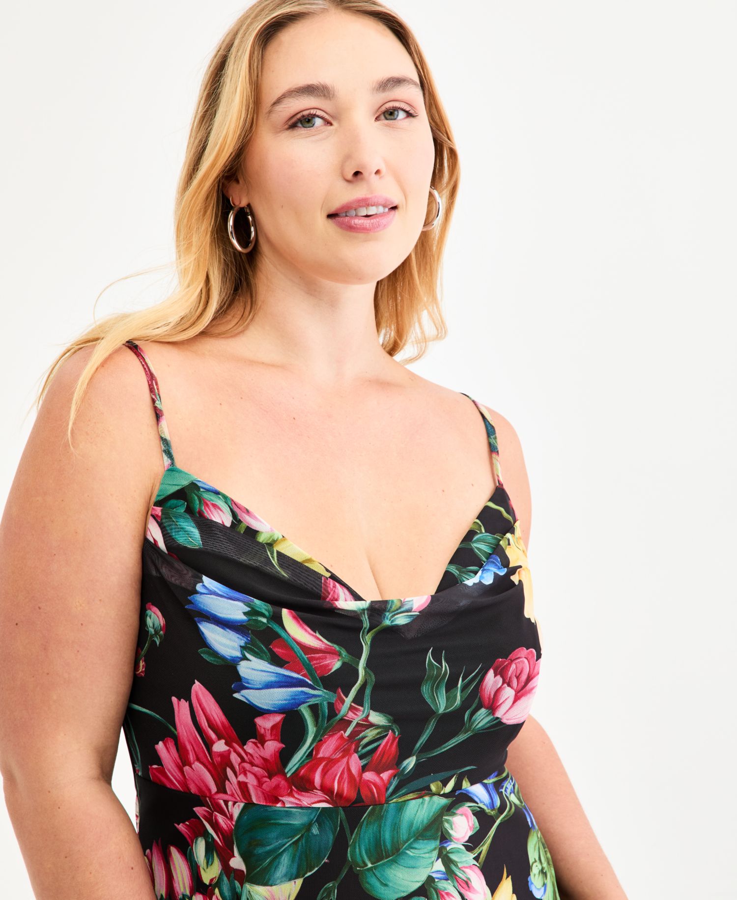 Trendy Plus Size Floral Print Cowlneck Maxi Dress
