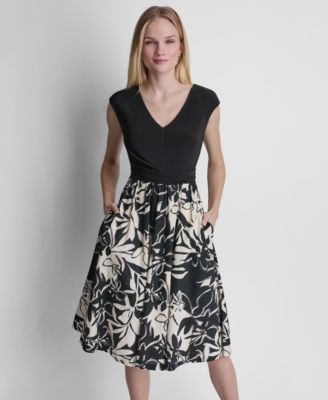 Women's Sleeveless V-Neck Fit and Flare Midi Dress