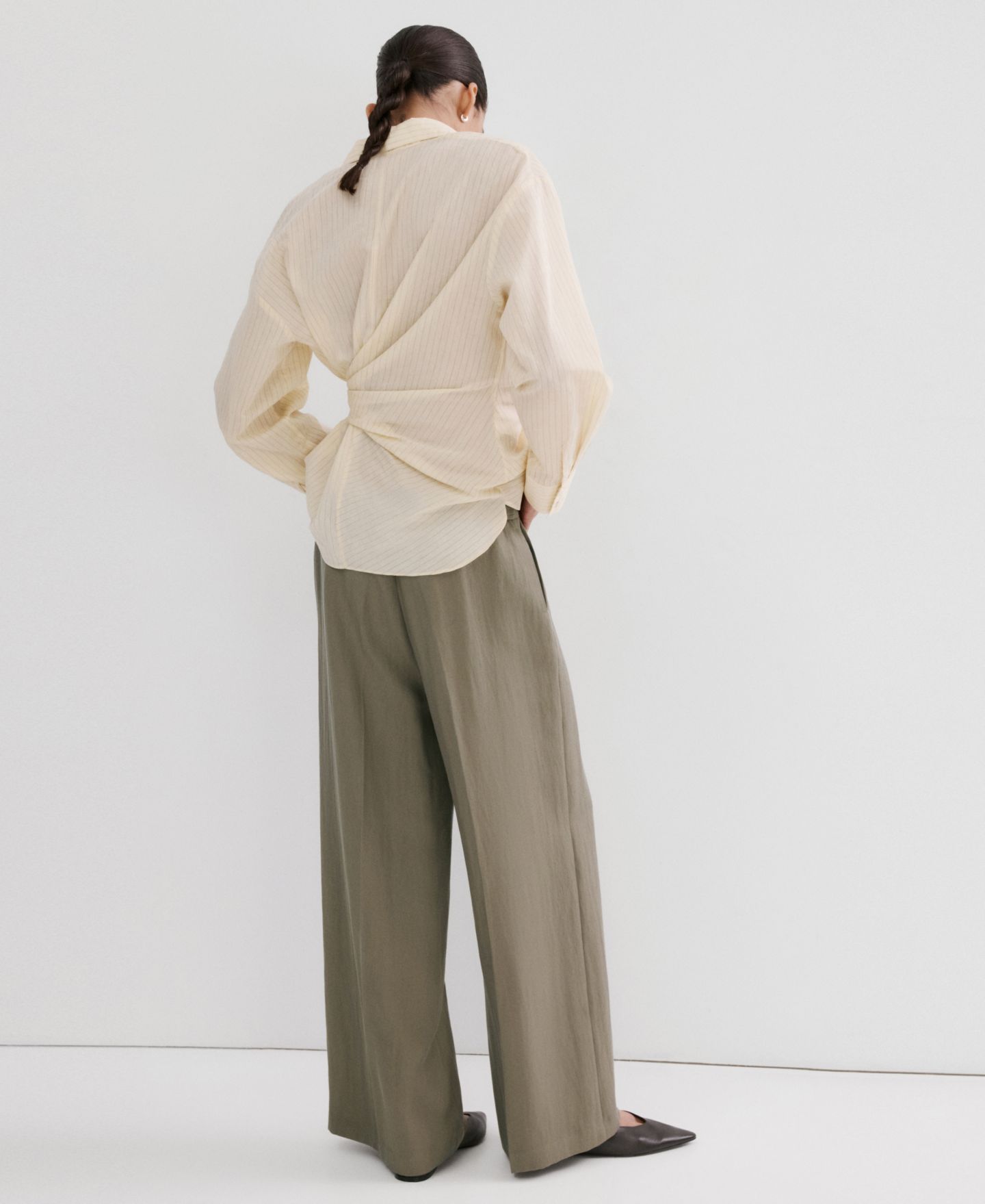 Женские брюки Mango High-Waisted Lyocell, цвет: Хаки — фото 2