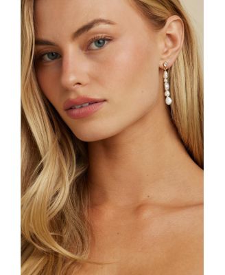 Selena Pearl Drop Earrings