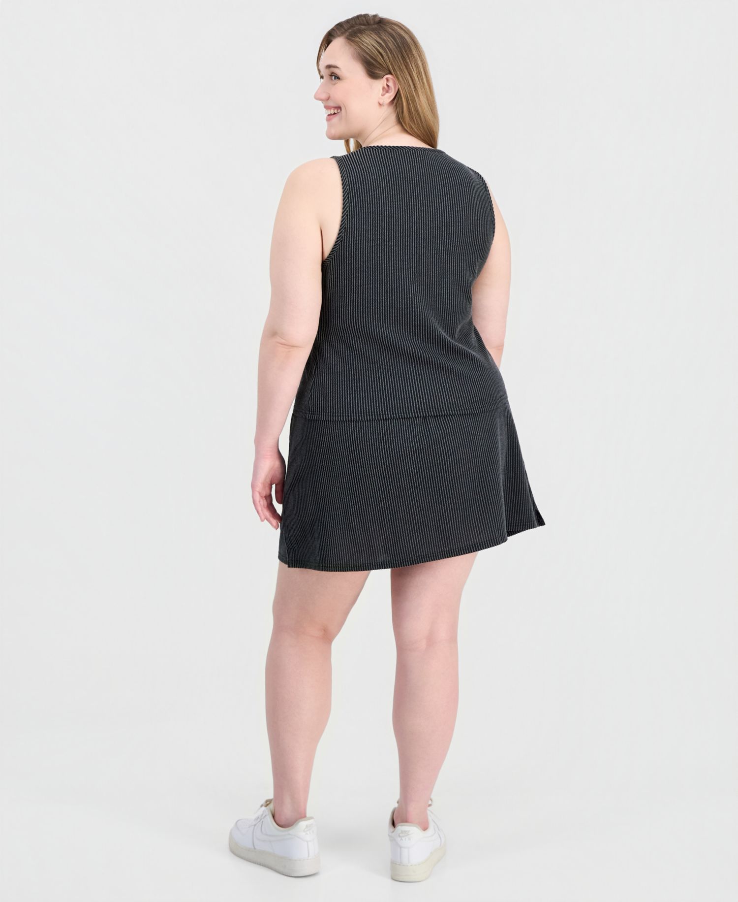 Trendy Plus Size Ribbed Knit Sleeveless Top & Skort Set