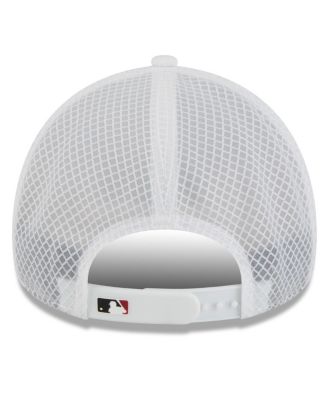 Men's White Arizona Diamondbacks 2026 Batting Practice Apex 9FORTY Adjustable Trucker Hat