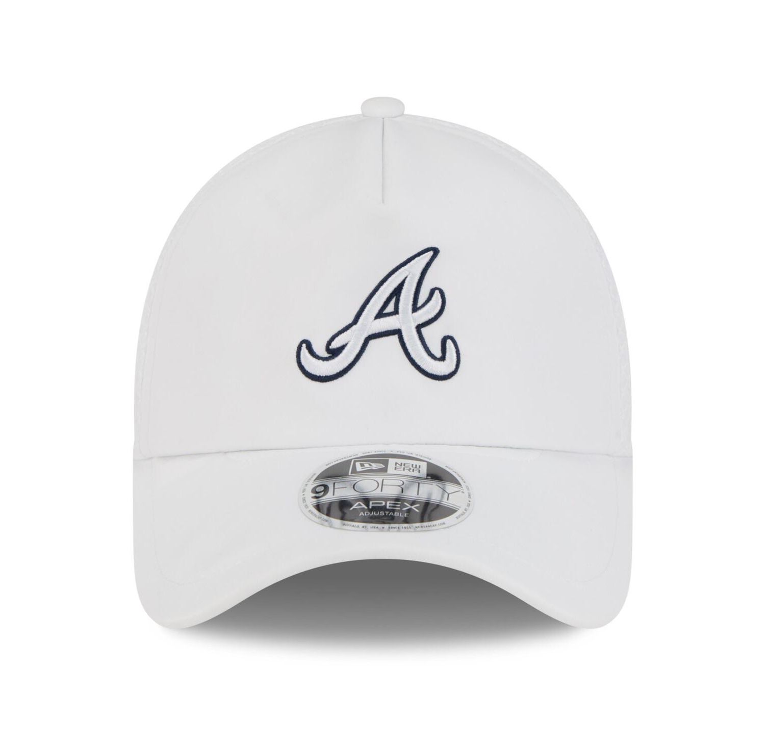 Men's White Atlanta Braves 2026 Batting Practice Apex 9FORTY Adjustable Trucker Hat