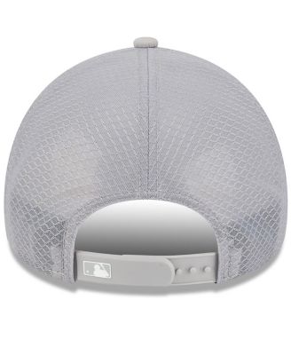 Men's Gray Chicago White Sox 2026 Batting Practice Apex 9FORTY Adjustable Trucker Hat