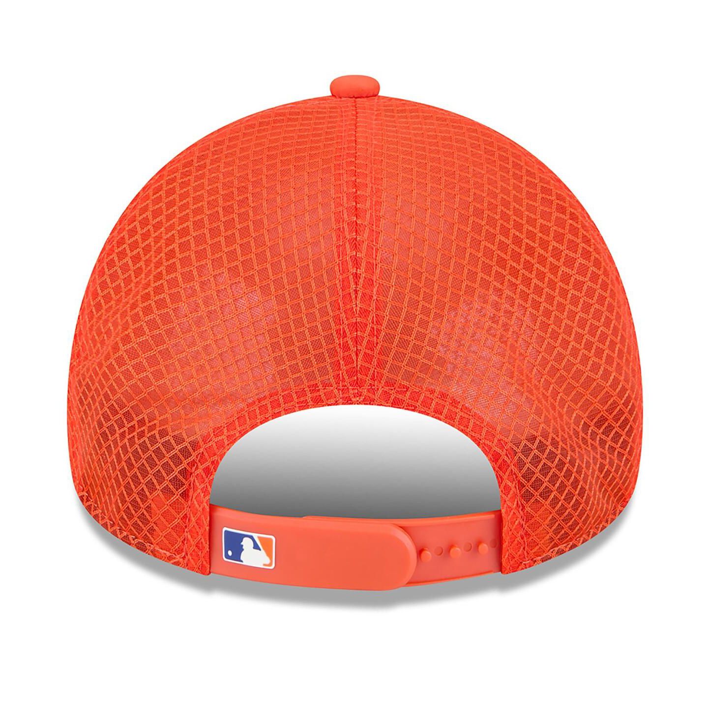 Мужская кепка New Era Orange New York Mets 2026 Batting Practice Apex 9FORTY Adjustable Trucker Hat — фото 2