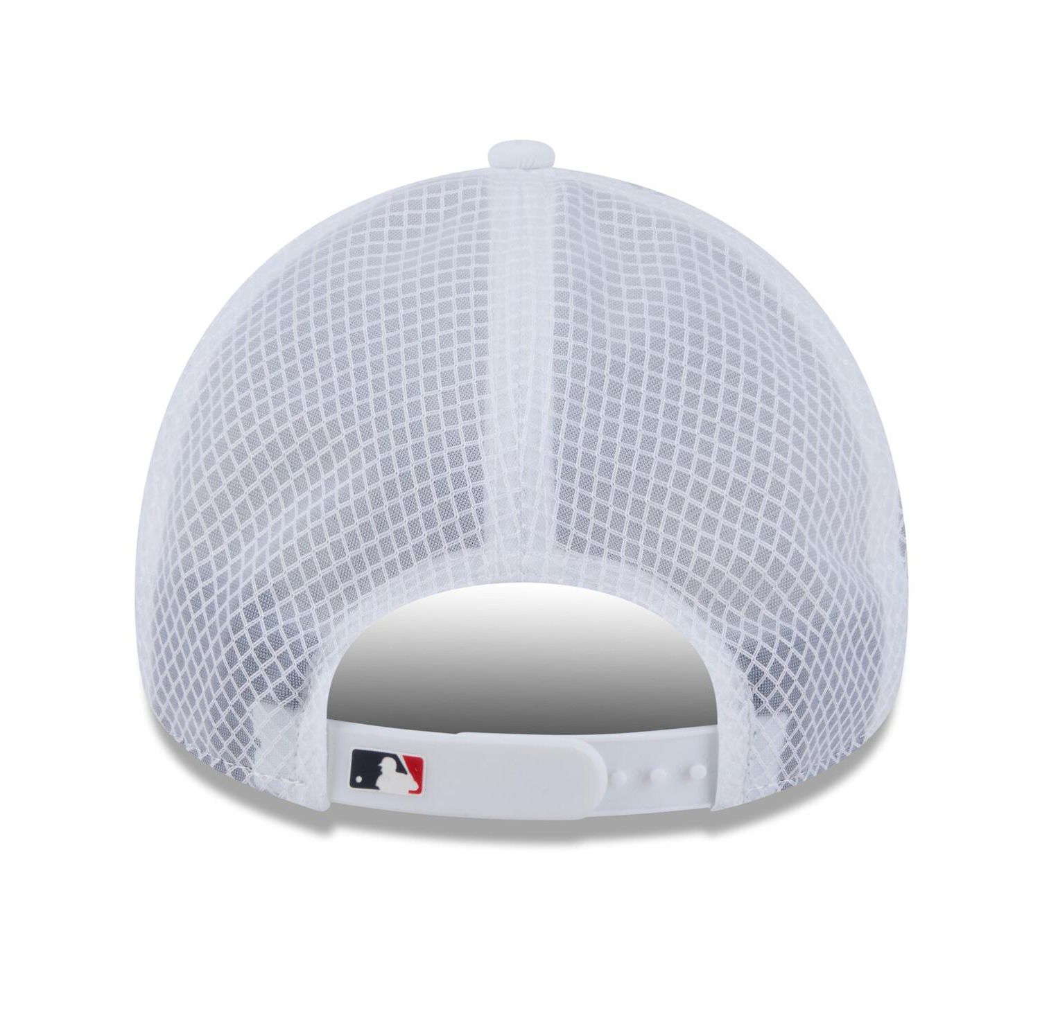 Men's White St. Louis Cardinals 2026 Batting Practice Apex 9FORTY Adjustable Trucker Hat