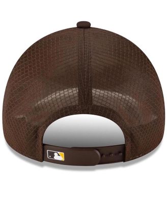 Men's Brown San Diego Padres 2026 Batting Practice Apex 9FORTY Adjustable Trucker Hat