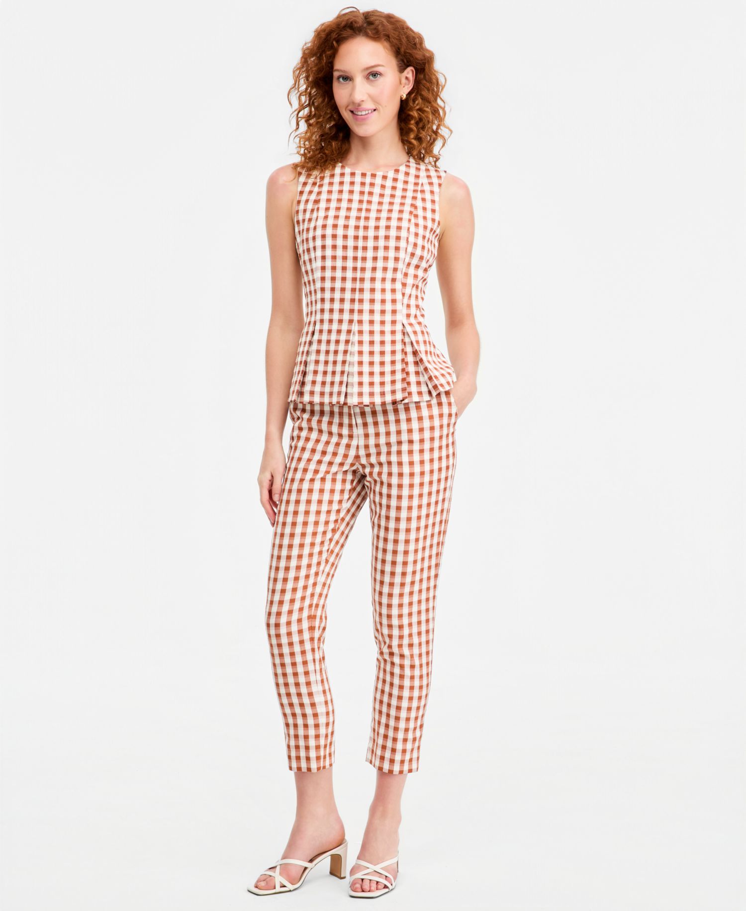 Petite Gingham Mid-Rise Capri Pants