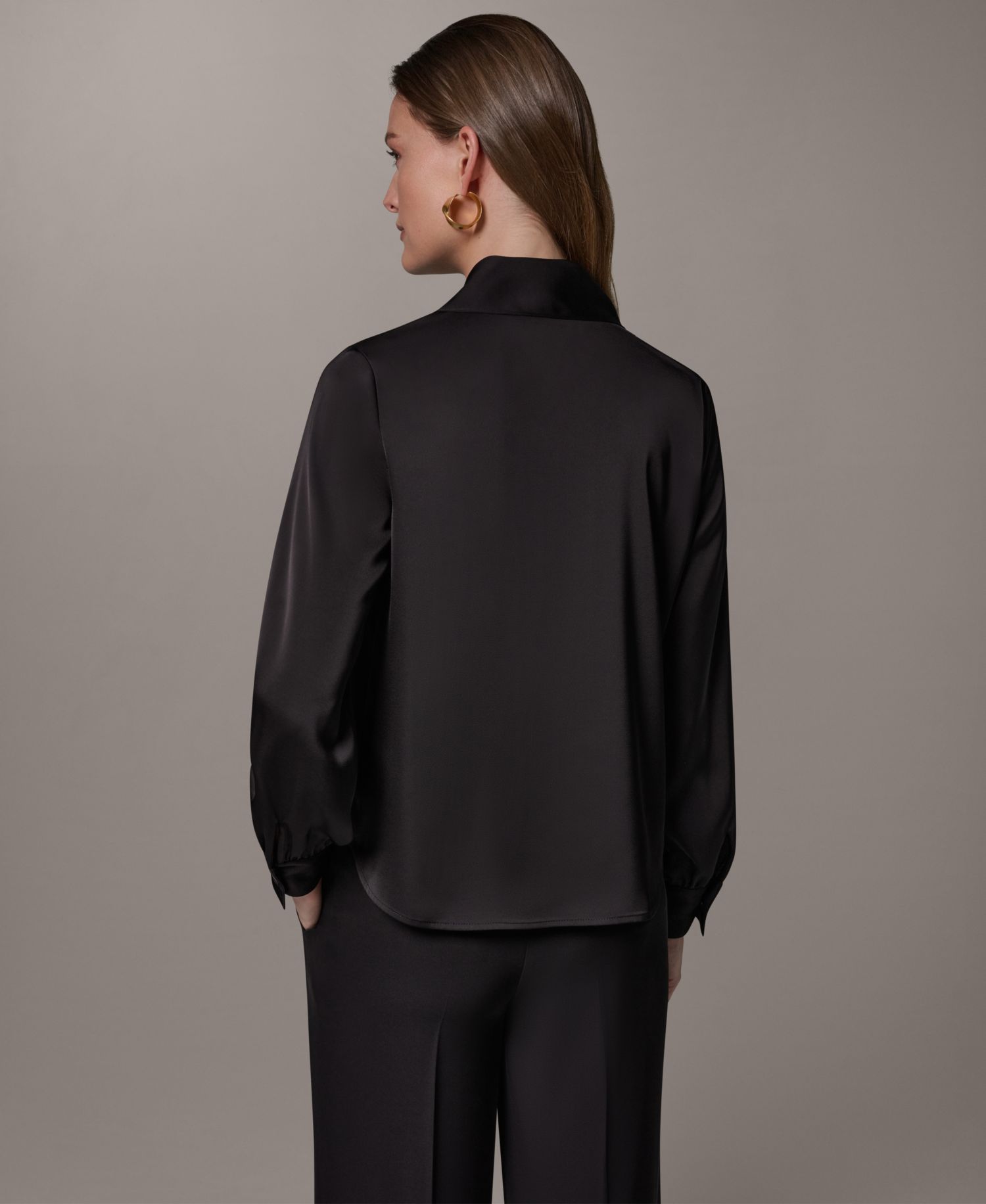 Petite Long-Sleeve V-Neck Pull-On Top