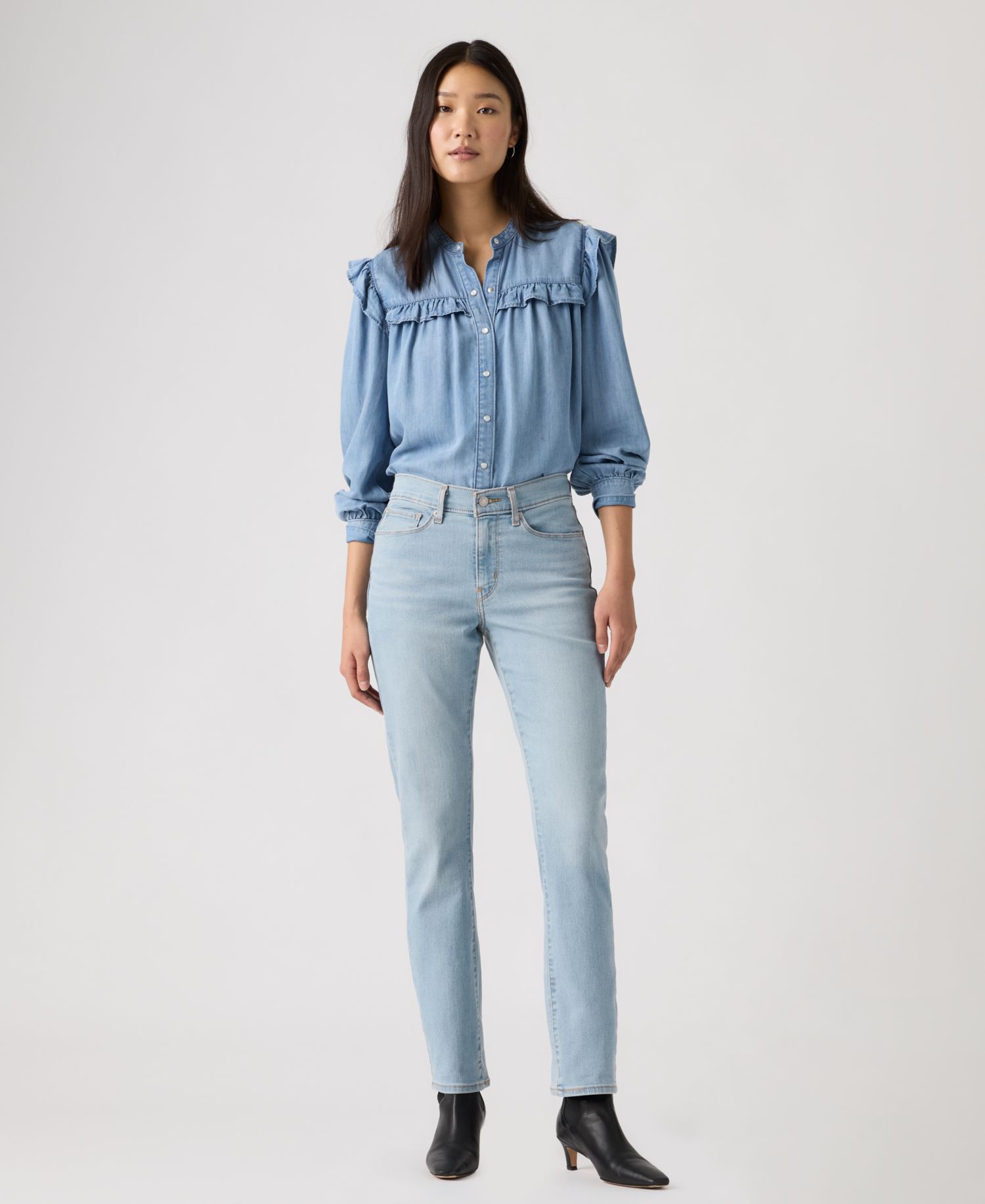 Women's Classic Mid-Rise Straight-Leg Jeans
