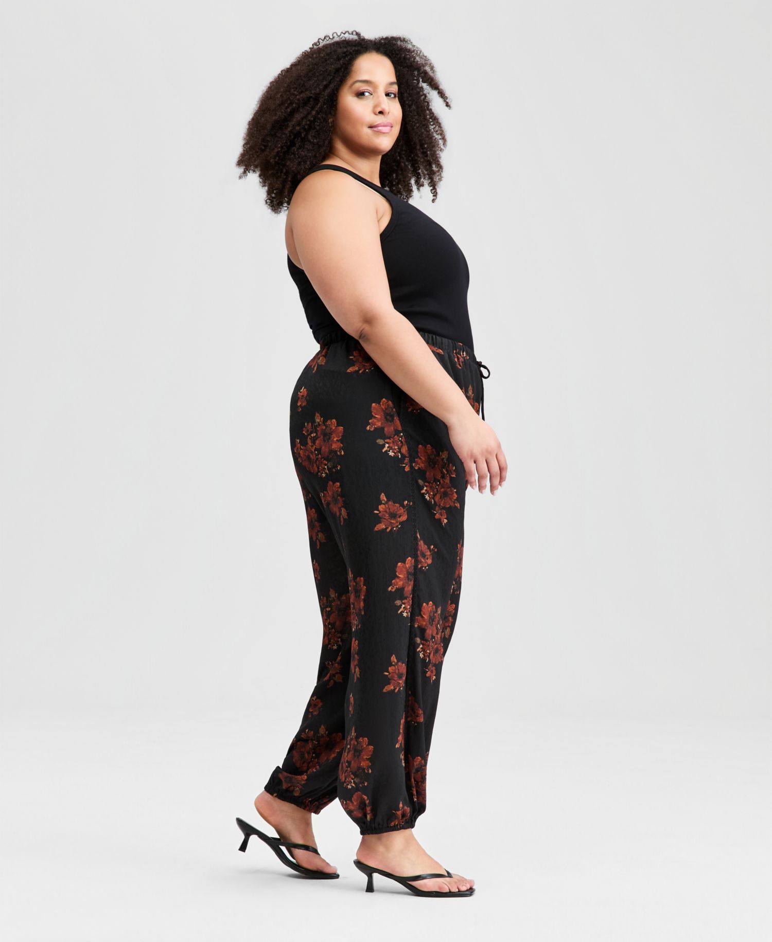 Trendy Plus Size Floral Balloon-Leg Drawstring Pants