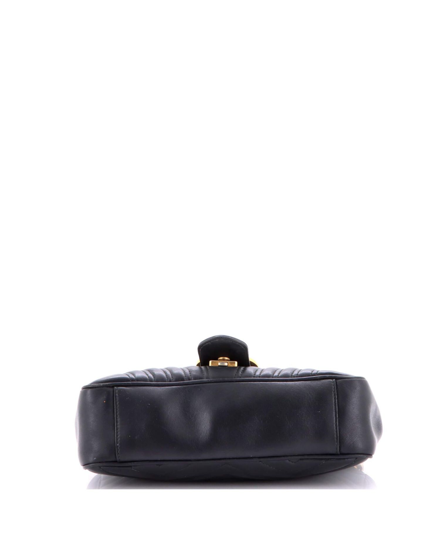 Medium GG Marmont Flap Bag Matelasse Leather