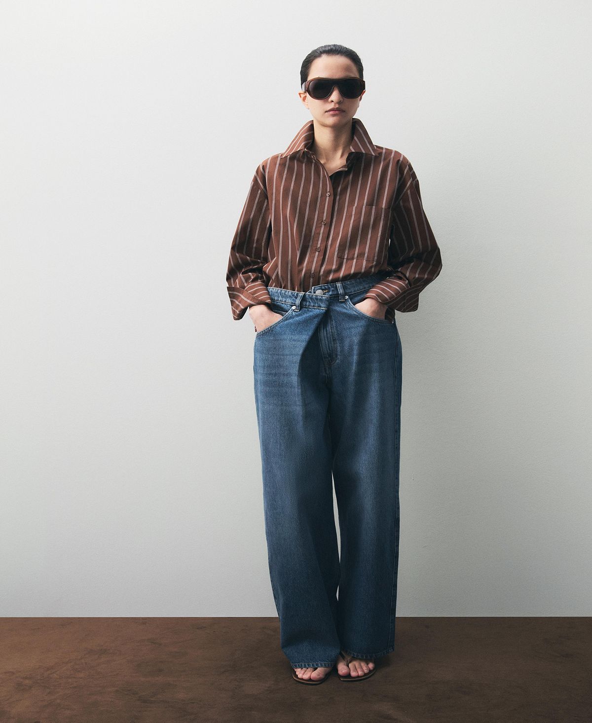 Mango Women's Mid-Rise Balloon Jeans view 4 — MAYCSS fashion products