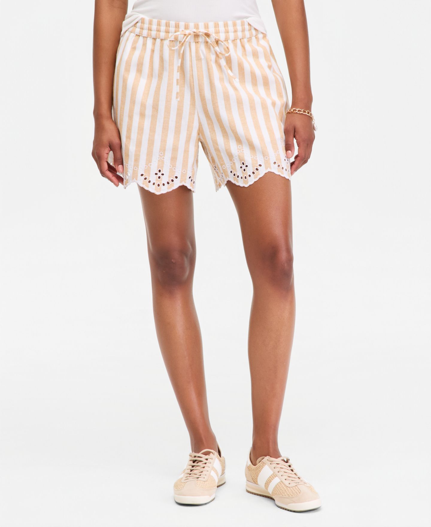 Женские шорты On 34th Stripe Mid-Rise Embroidered Eyelet Linen Blend Pull-On, цвет: Белый комбинированный — фото 3