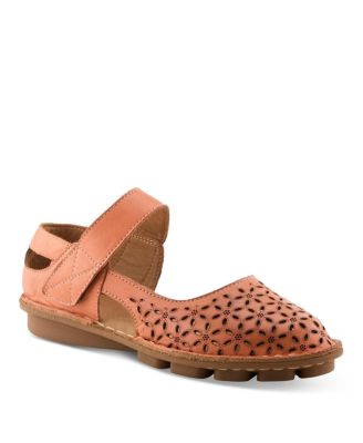 Canoya Women s Leather Sandal with Adjustable Fit