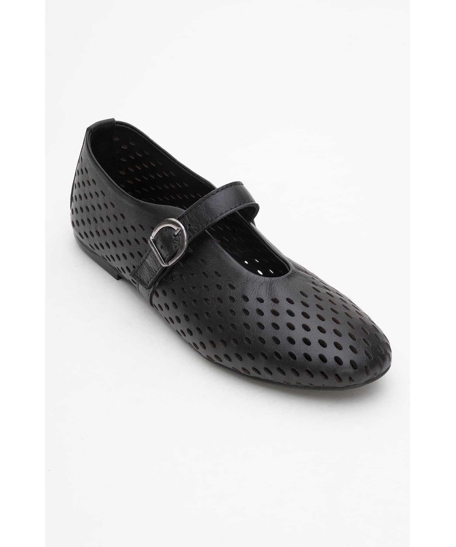 Forever and Always Shoes Women's Arian Leather Ballet Flat
