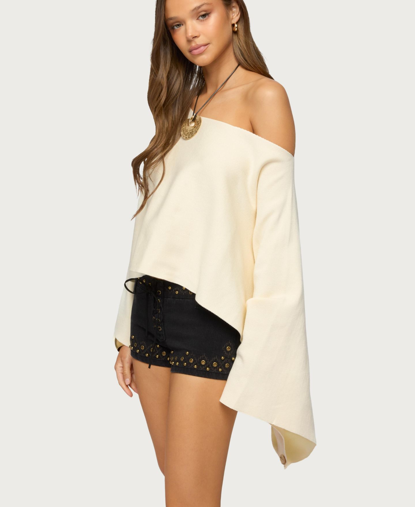 Женский свитер Edikted Sharla Off Shoulder Poncho, цвет: Кремовый — фото 5