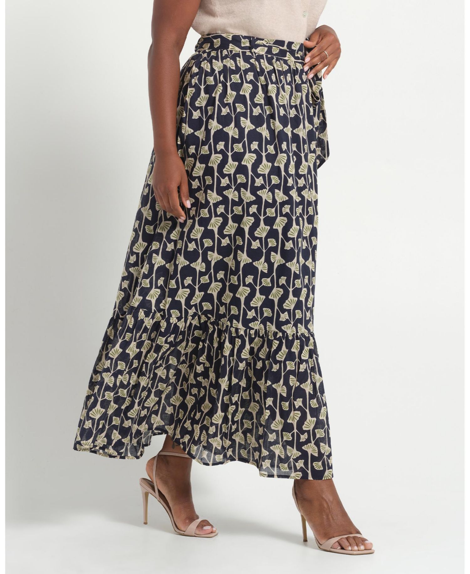 Plus size Sea Lily Print Tiered A-Line Midi Skirt