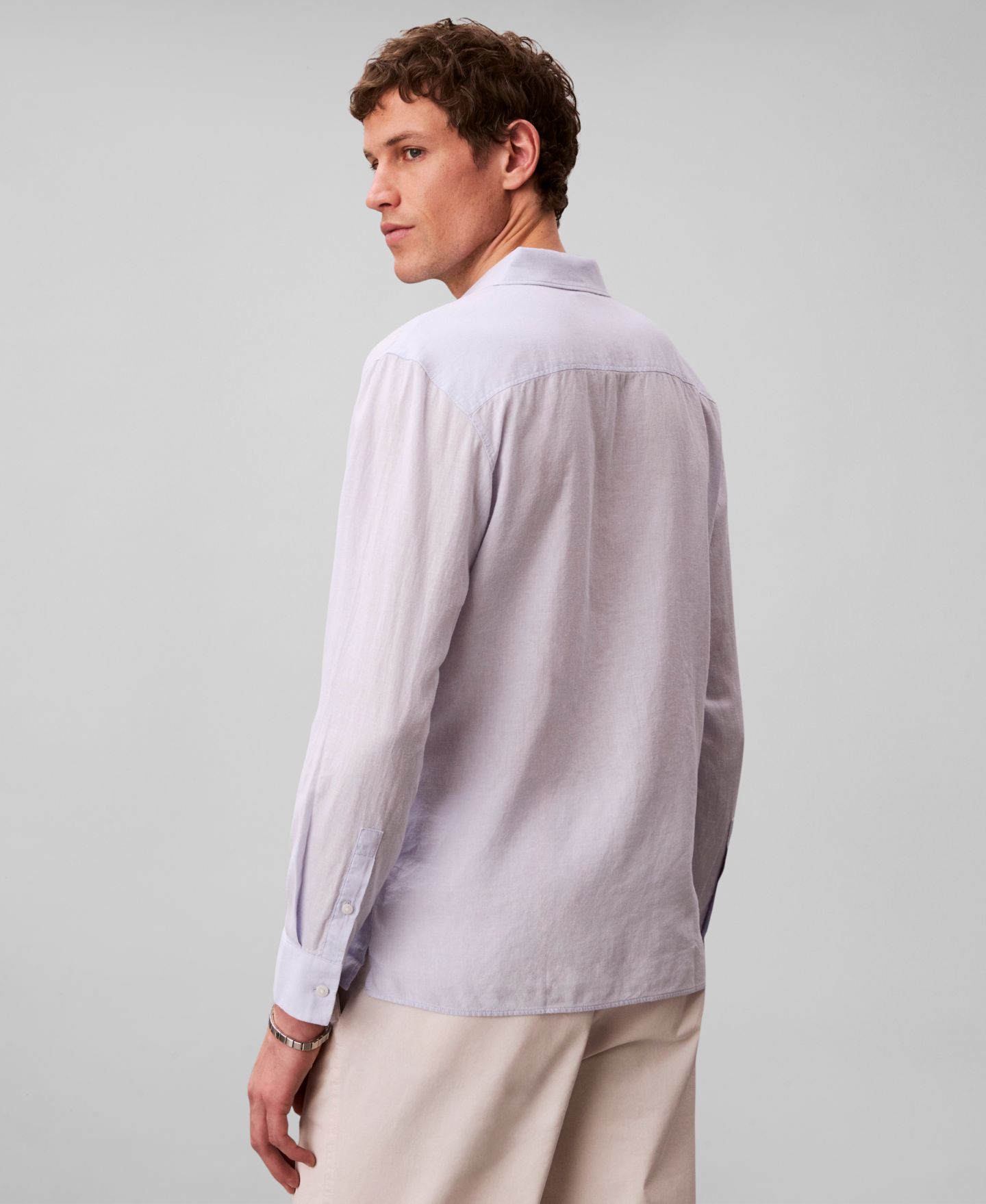 Мужская рубашка Calvin Klein Solid Linen-Blend, цвет: Heavenly Iris — фото 5