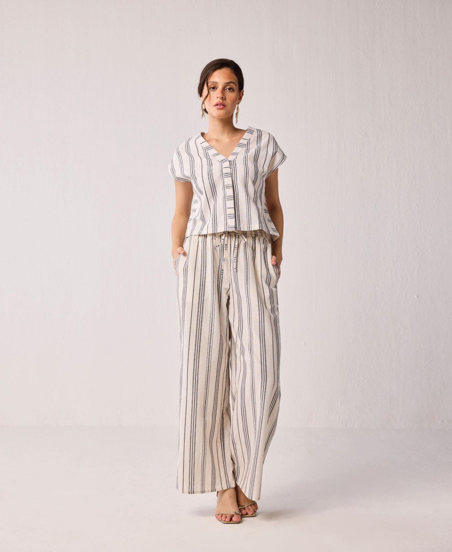 Женские брюки Reistor Wide-leg Drawstring in Stripes, цвет: Холщовый — фото 7