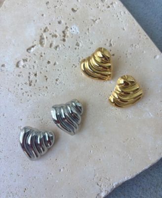 2-Piece Statement Heart Stud Earrings Set