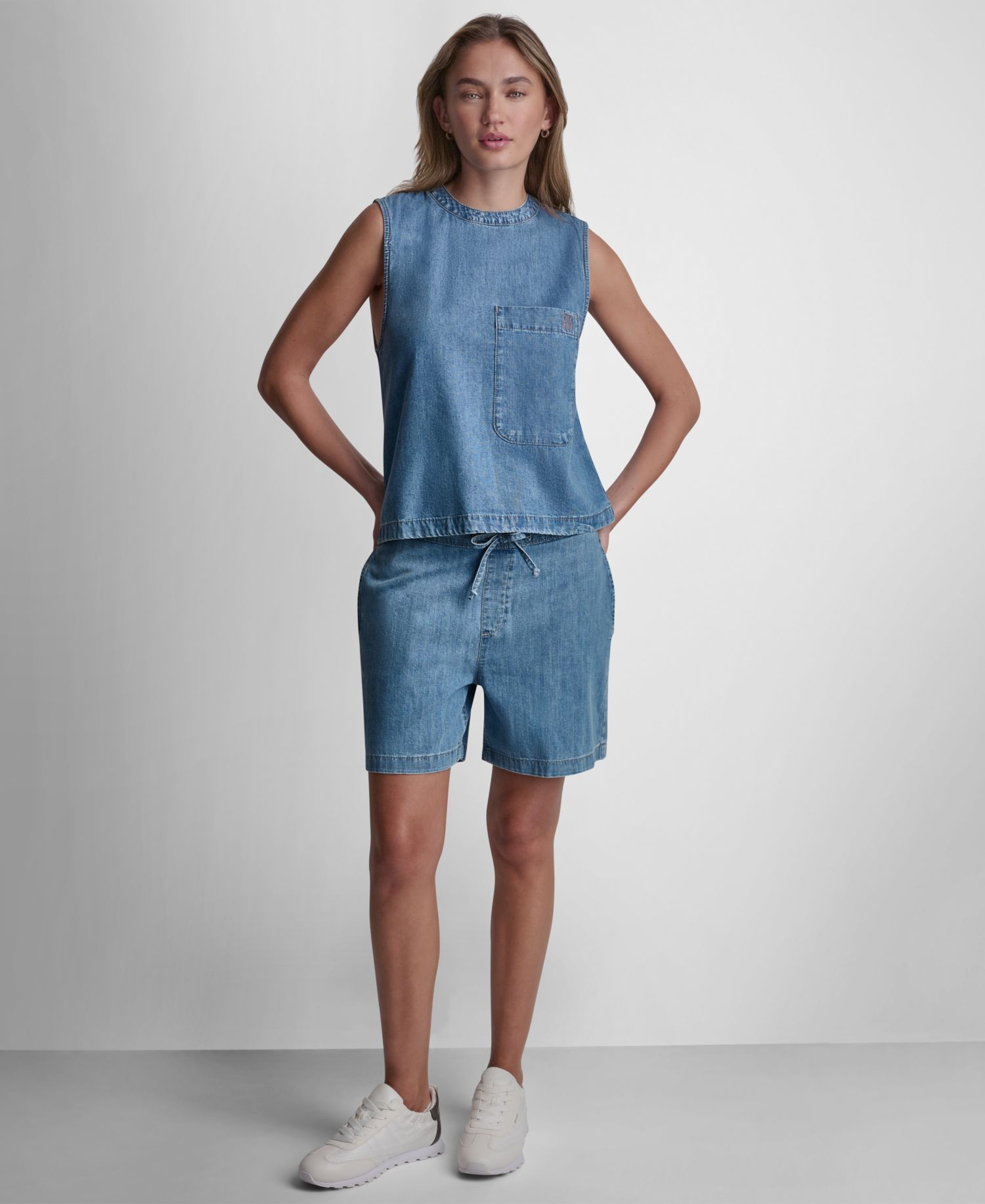 Women's Mid-Rise Flowy Relaxed Pull-On Shorts