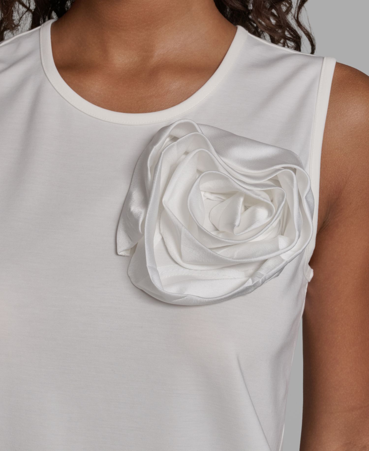 Women's Floral Detail Sleeveless Blouse