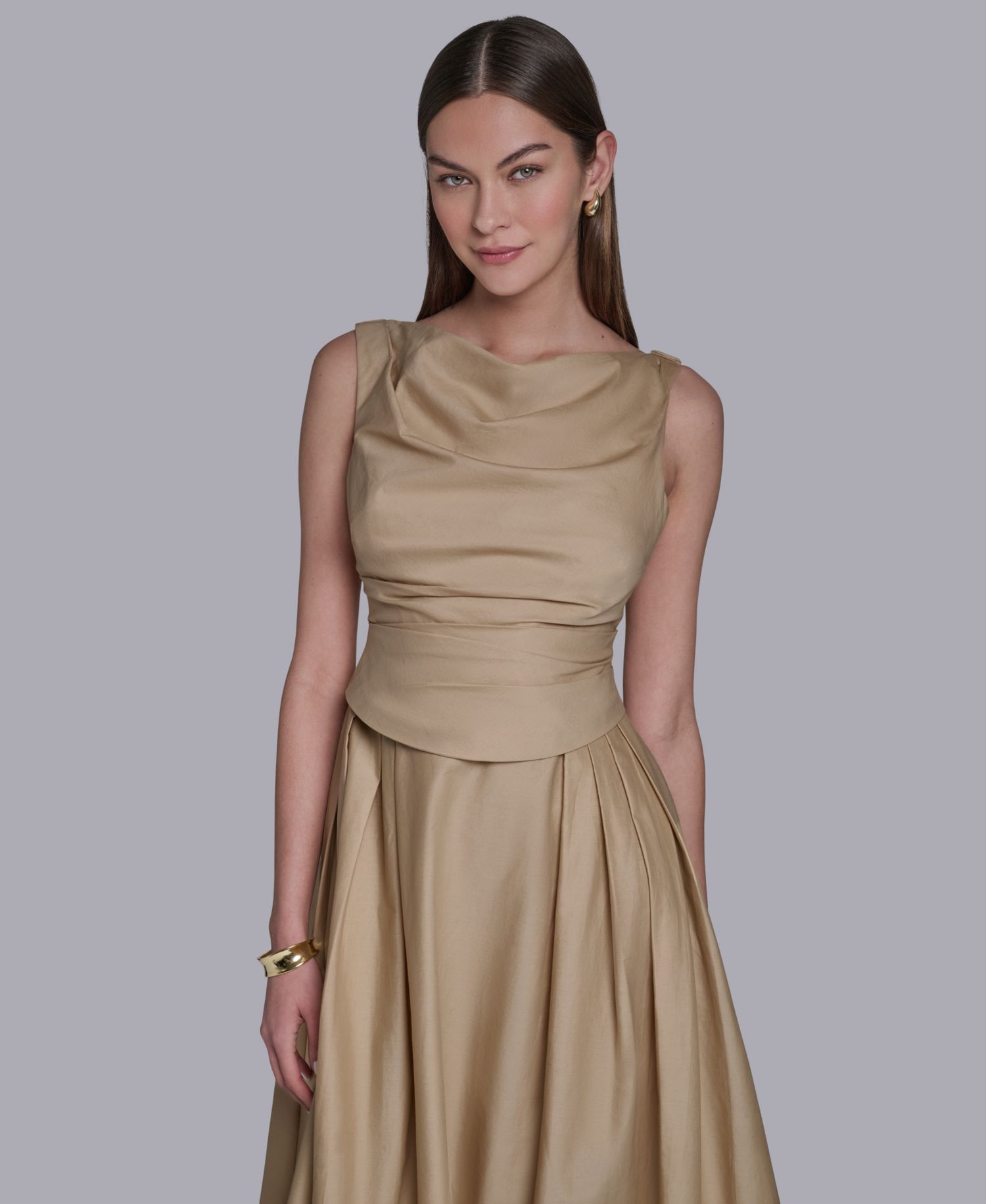 Women's Boat Neck Sleeveless Pleated Midi Dress