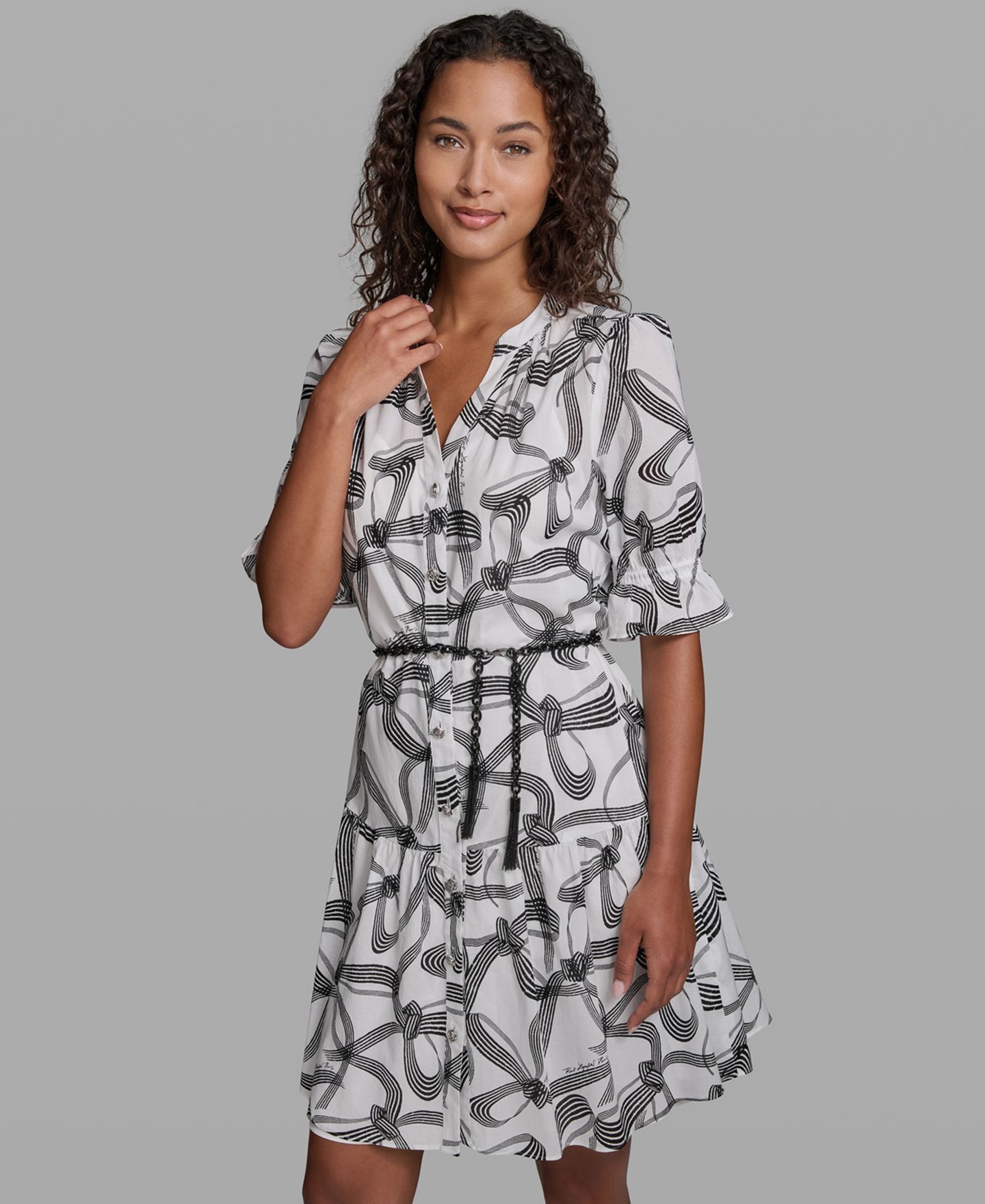 Женское платье KARL LAGERFELD PARIS Petite Printed V-Neck Belted, цвет: Мягкий белый / Чёрный — фото 3